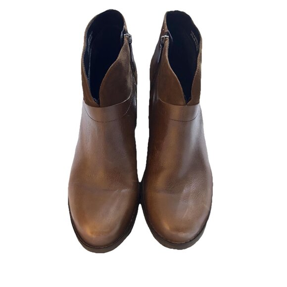 Clarks Dark Brown Suede Leather Two Toned Colorblock‎ Ankle Boots Sz 9 Western - Picture 5 of 8